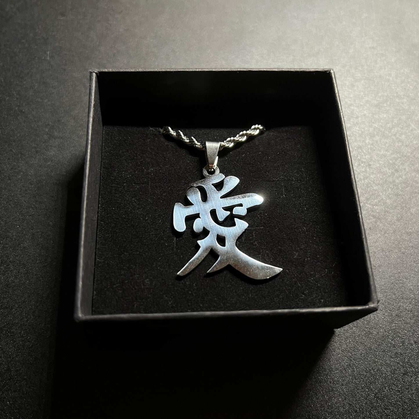 Chinese Letter Kette „Love V2“